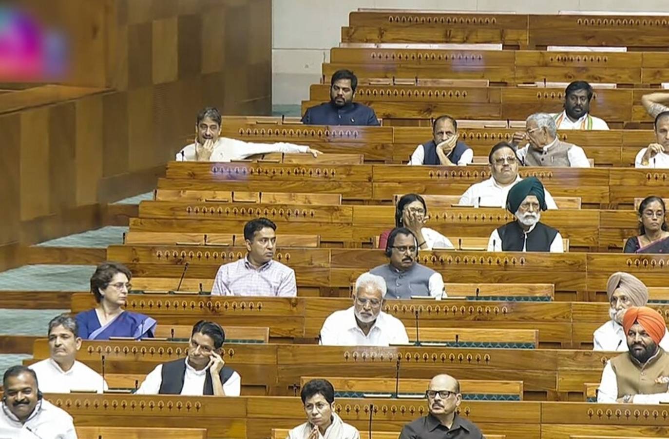 India Calls Emergency Meeting to Discuss Iran-US War Amid Opposition Criticism