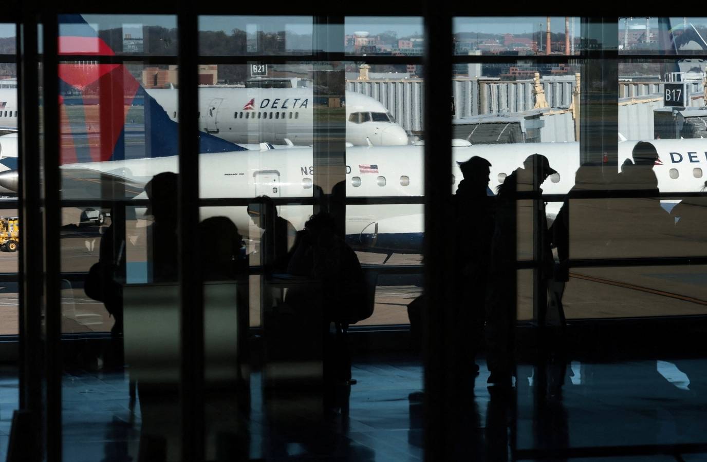 Delta Ends VIP Services for Congress Amid US Travel Chaos