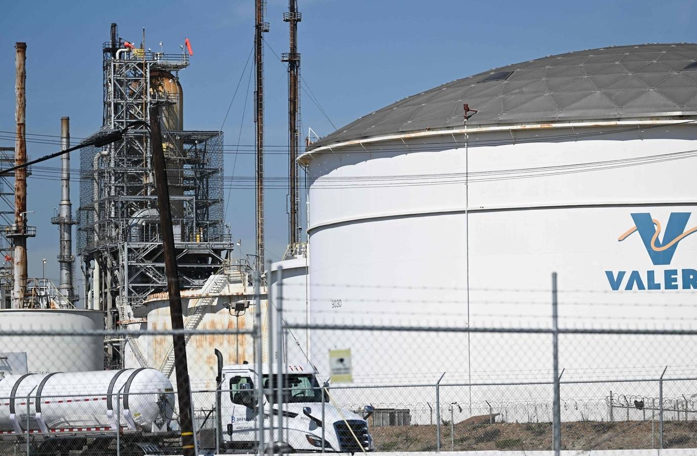Texas Refinery Explosion Rocks Port Arthur, Residents Shaken
