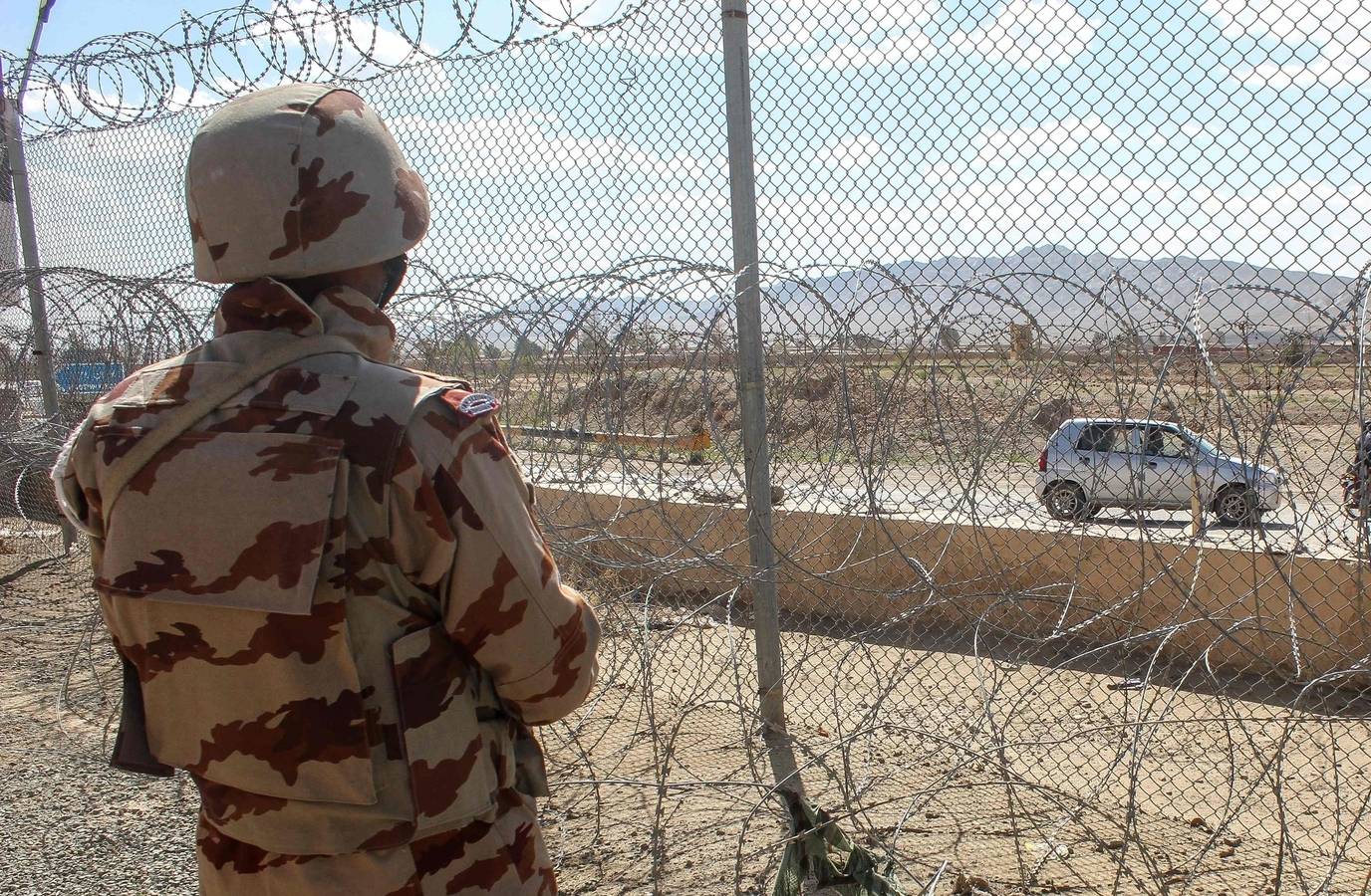 Pakistan, Afghanistan Resume Fighting After Eid Ceasefire Ends
