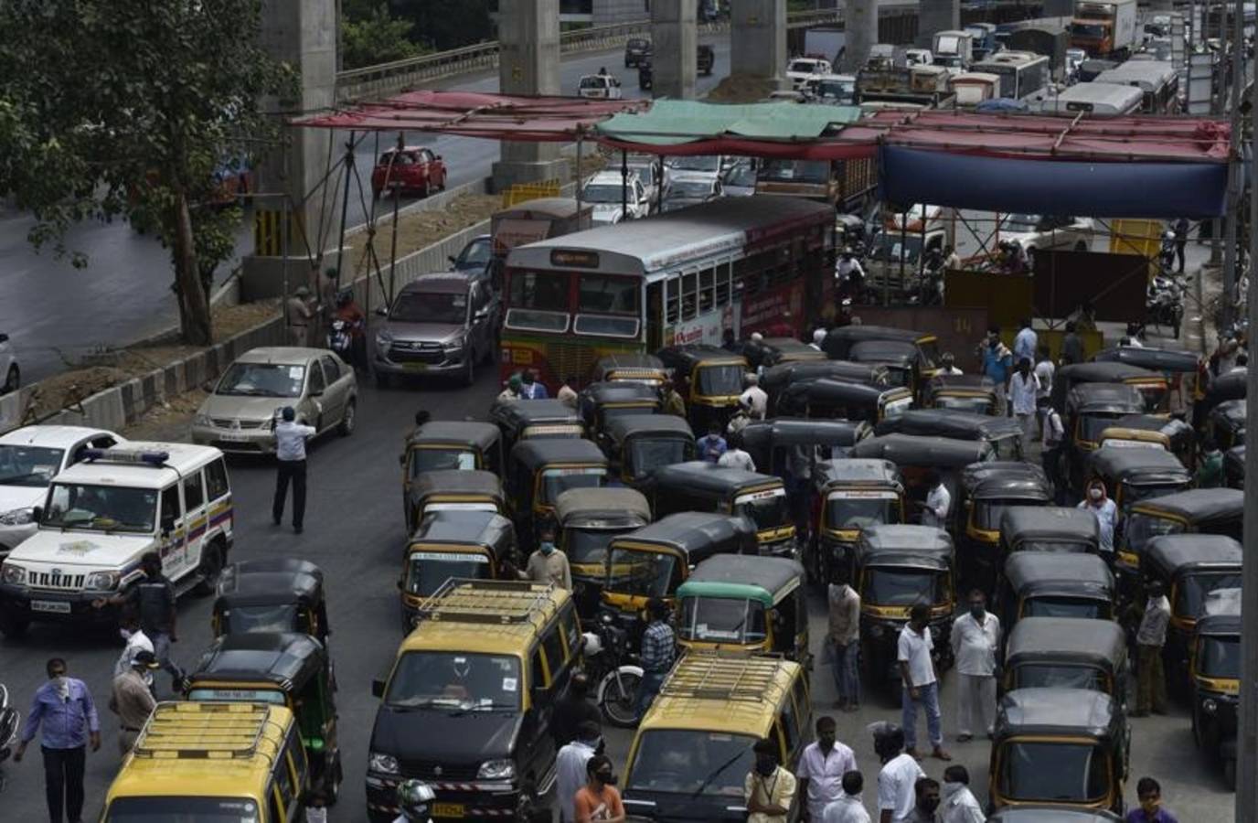 India Lockdown Rumors Busted: Govt Clarifies Amid Global Crisis