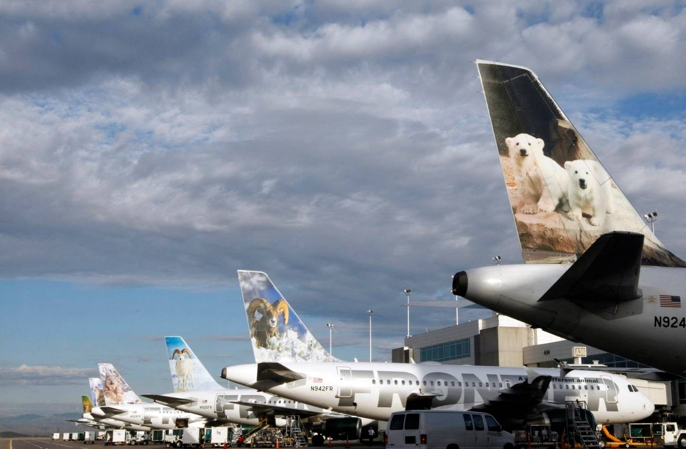 Frontier Flight Bomb Threat: Chilling ATC Call Reveals Atlanta Airport Incident Details