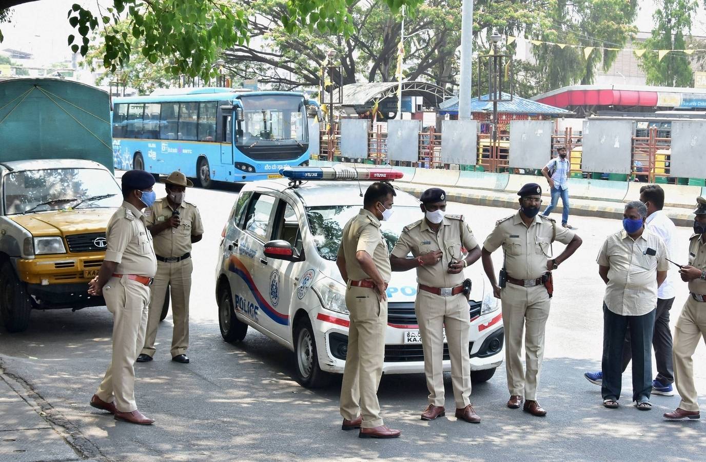 Tech Couple's Tragic End: Bengaluru Woman Jumps to Death After Finding Husband Dead
