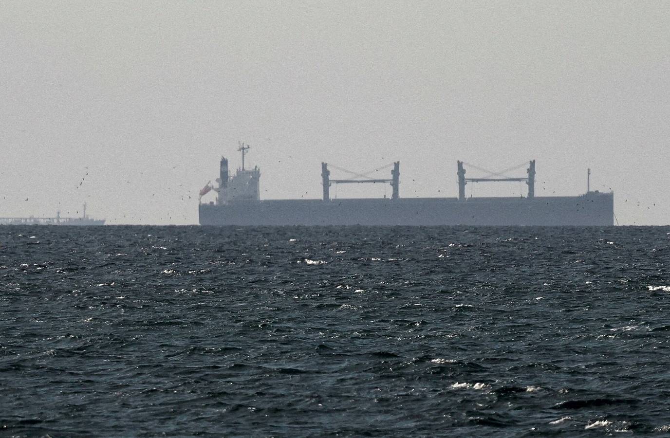 India's Green Sanvi Safely Navigates Strait of Hormuz with Massive LPG Cargo