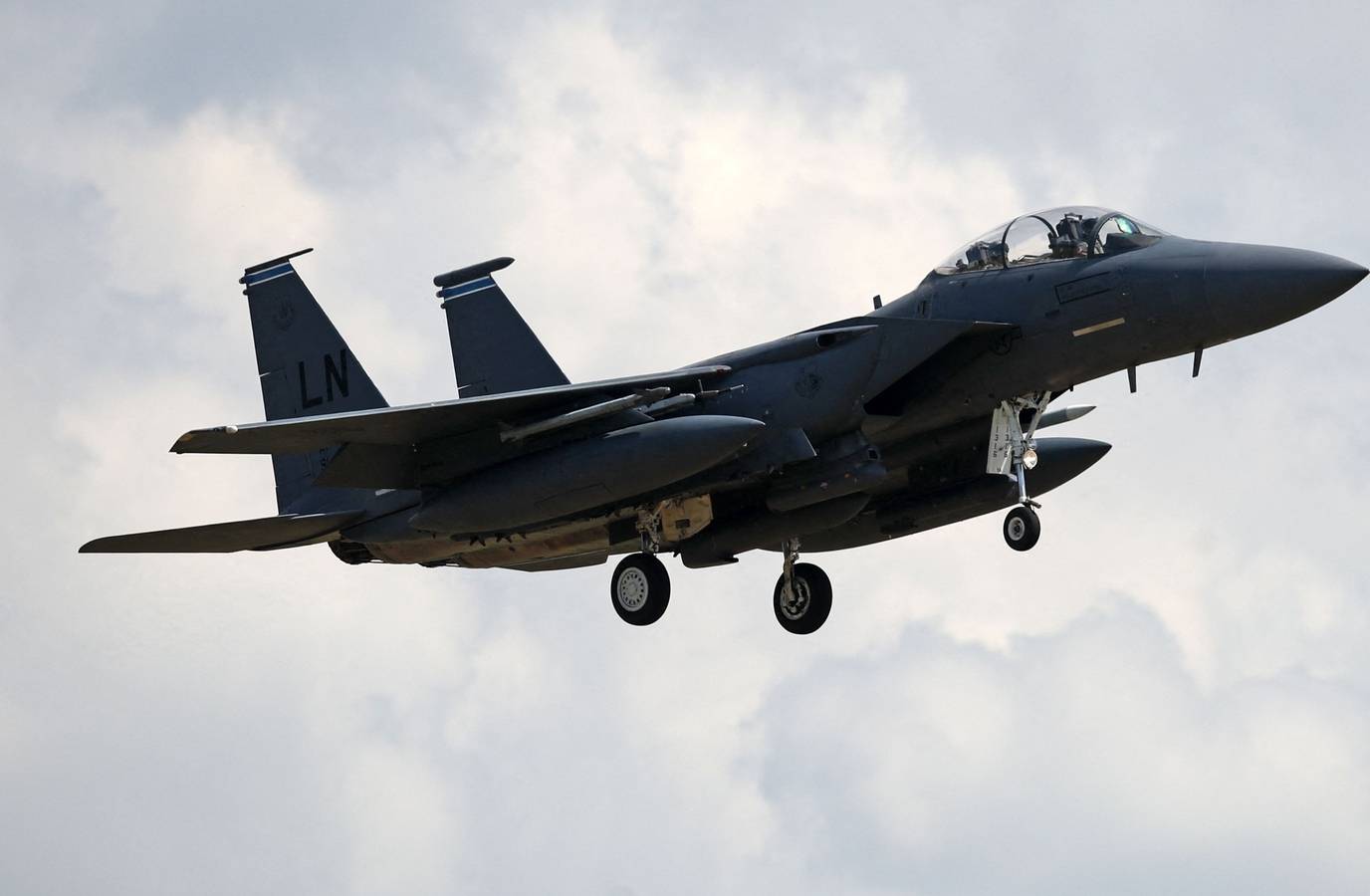 US Fighter Jet Crew Member Rescued from Iran in Daring Operation