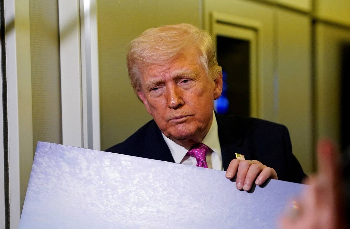 Trump Seeks Urgent Ruling to Resume White House Ballroom Construction Amid Security Fears
