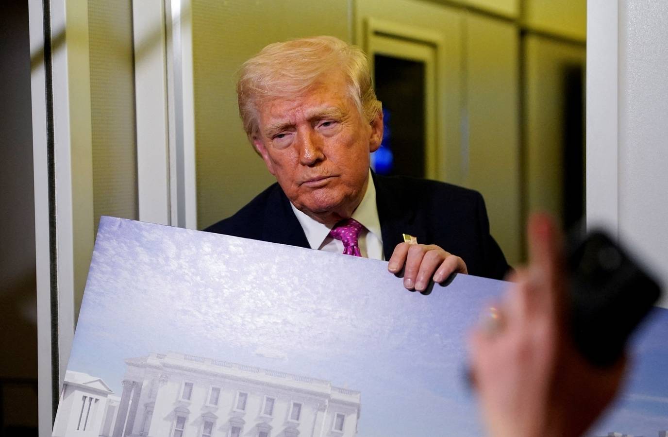 Trump's Blunder: '48 Hours' Warning to Iran Fails Grammar Check