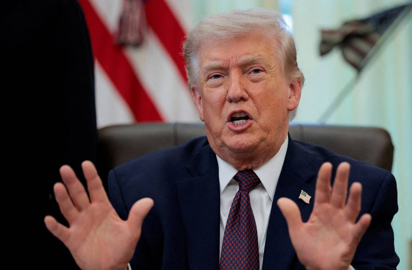 Trump's Iran Threats Spark 25th Amendment Calls: Critics Slam 'Stain' on US
