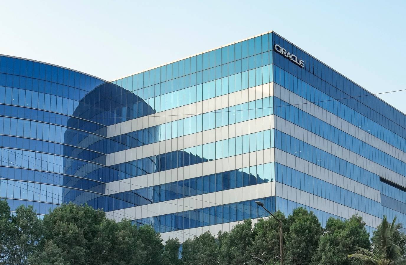Oracle Lays Off Thousands: What's the Severance Pay for Indian and US Workers?