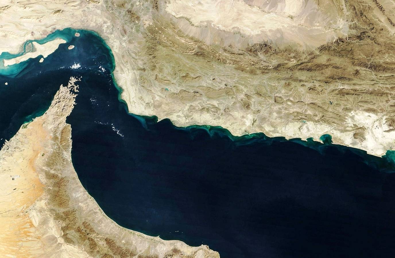 Iran Prepares New Rules for Strait of Hormuz Amid US-Iran Ceasefire Proposals