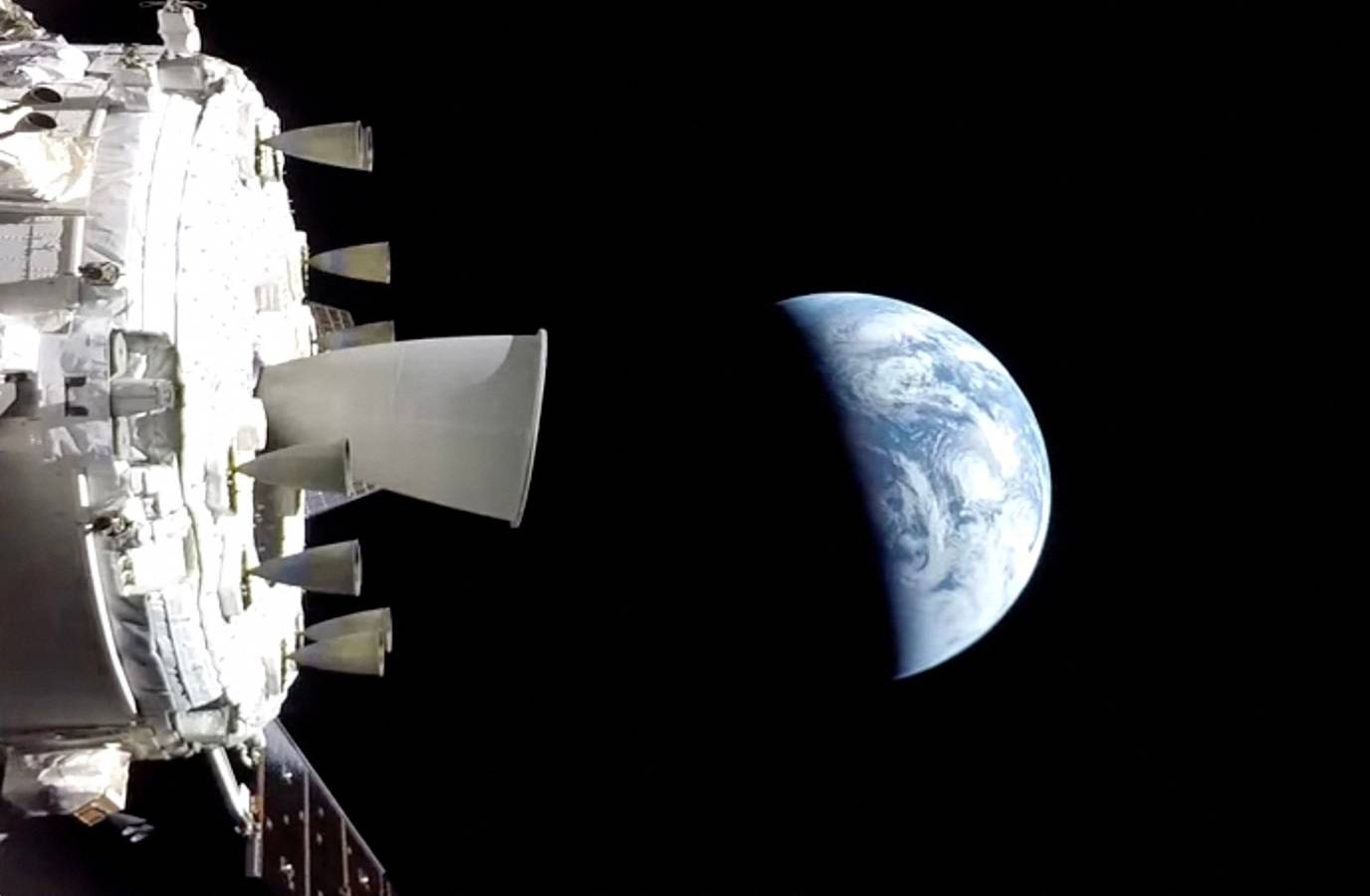 Artemis II Crew Set for Historic Splashdown After Lunar Flyby