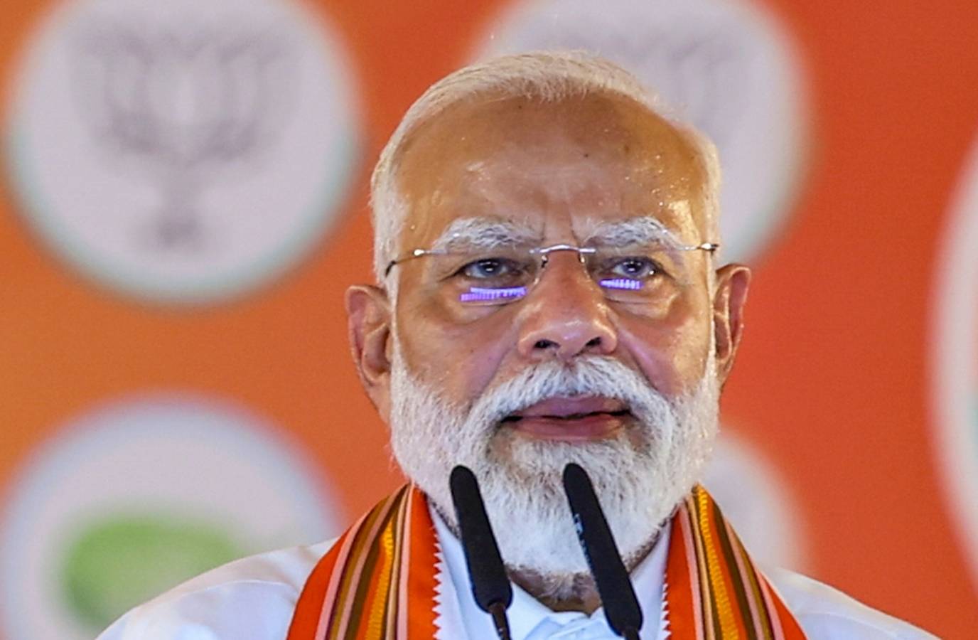 PM Modi Hails West Bengal's Enthusiasm Amid Scorching Heat