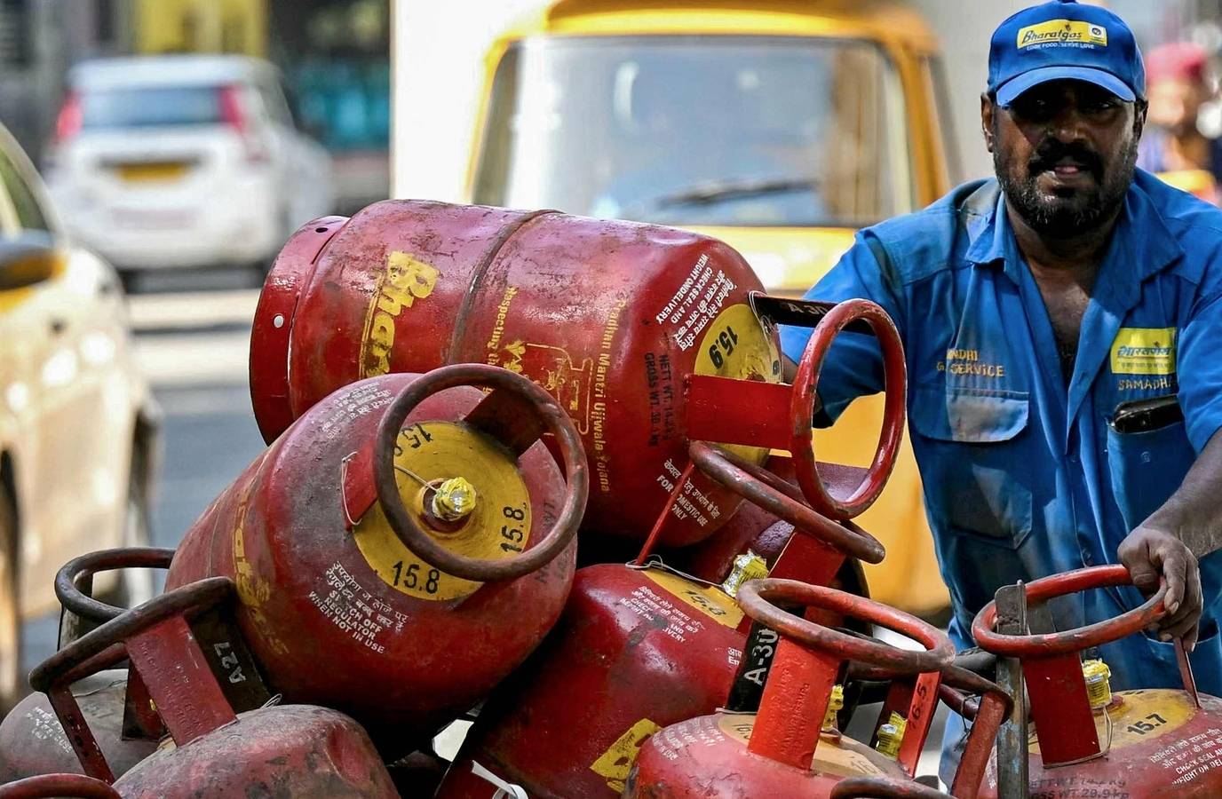 India's LPG Supply Crisis May Last Up to 4 Years: Official