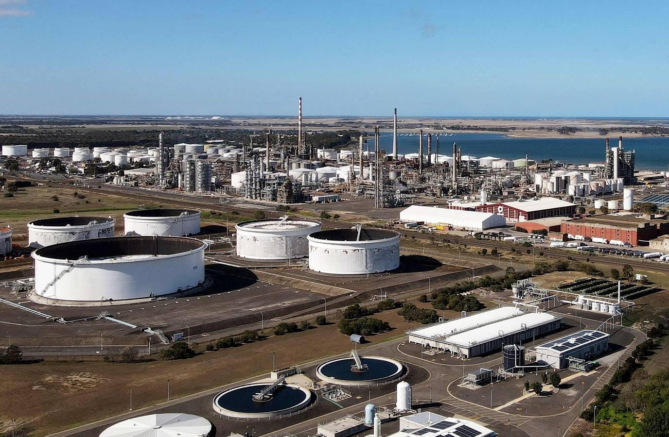 Australia's Oil Refinery Fire: Fuel Supplies Remain Unaffected