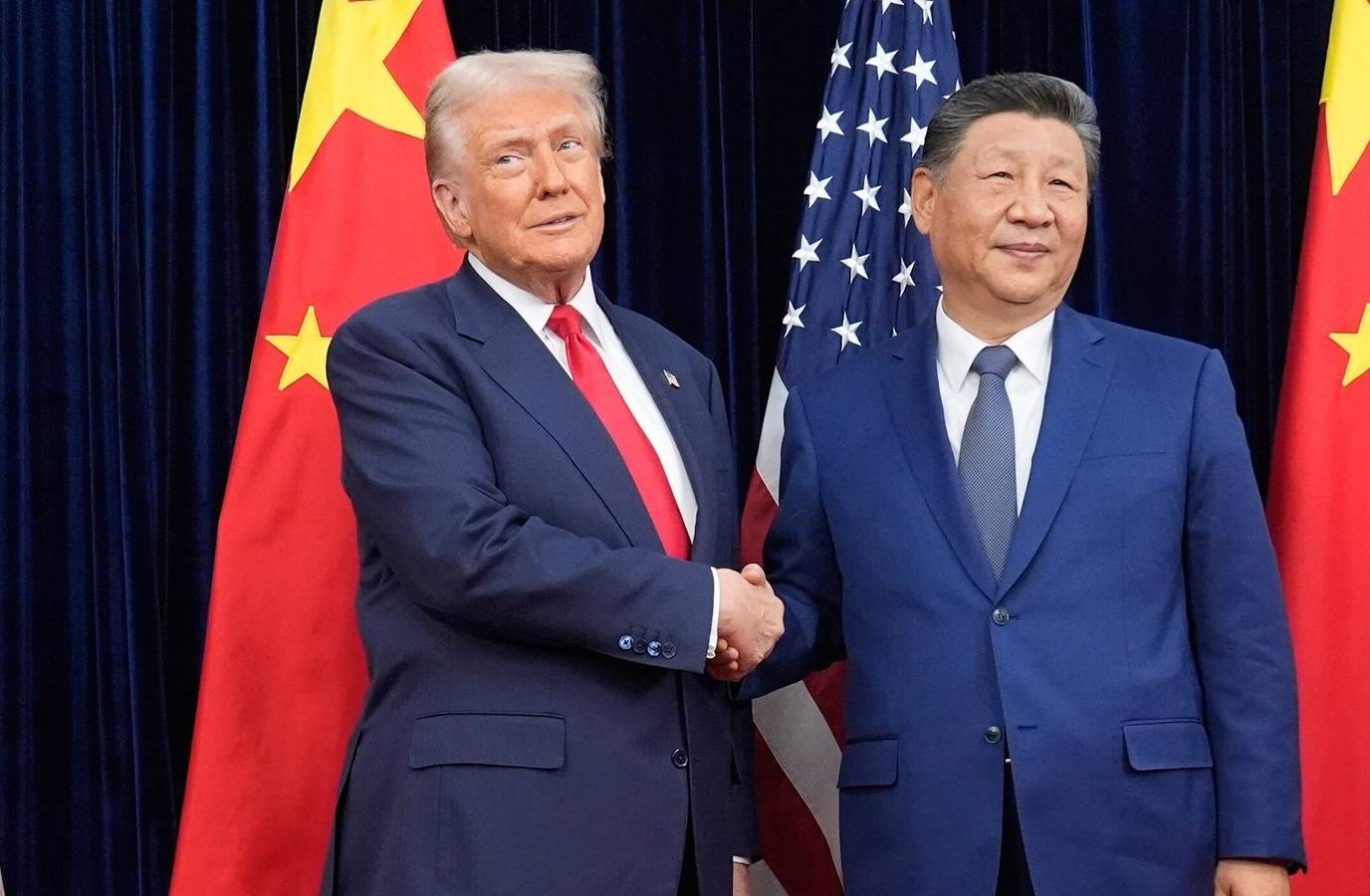 Trump Claims China's Xi Will Give Him a 'Big, Fat Hug' Over Strait of Hormuz