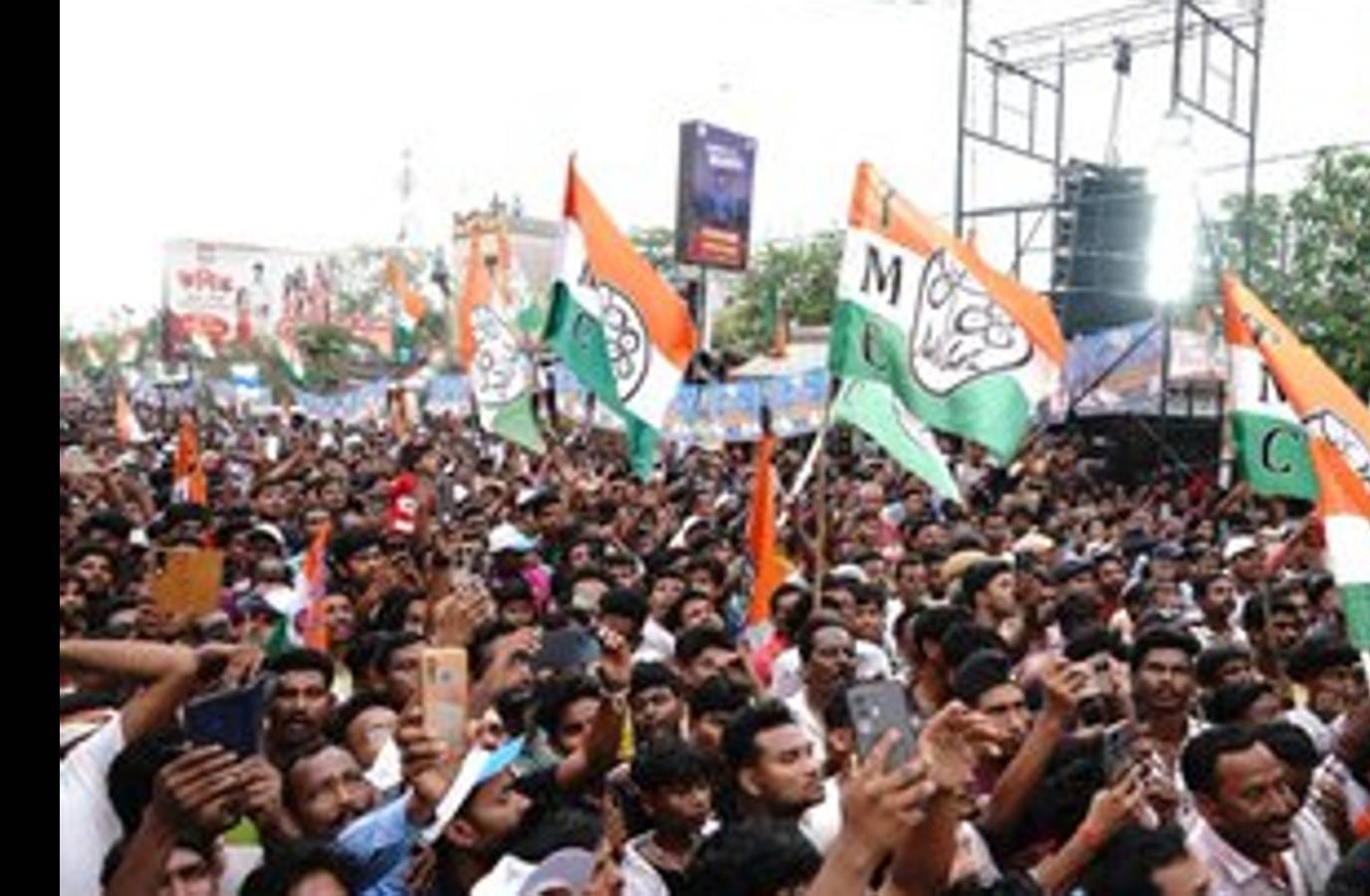 Bengal Polls: TMC Leaders' Homes Raided by Income Tax Department