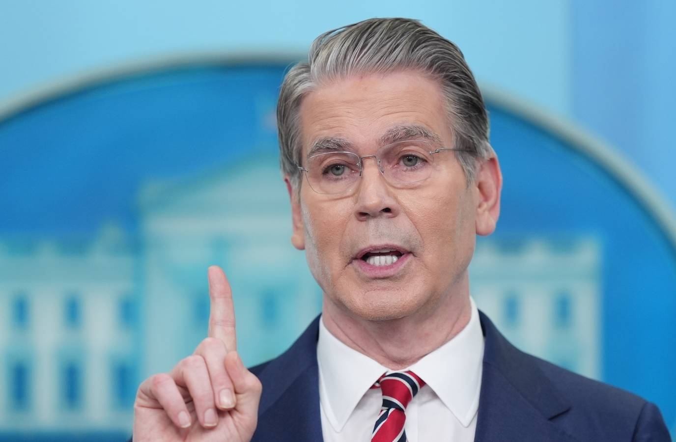 India's Oil Imports in Jeopardy as US Waivers for Russian, Iranian Oil Set to Expire