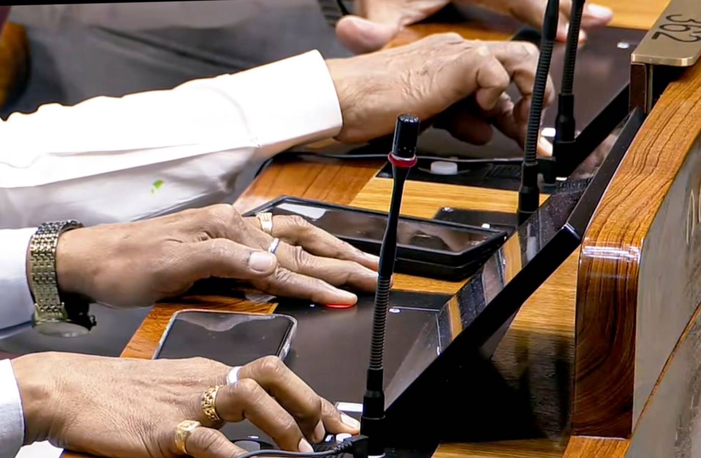 Women's Quota Bill Fails in Lok Sabha Despite Majority Votes
