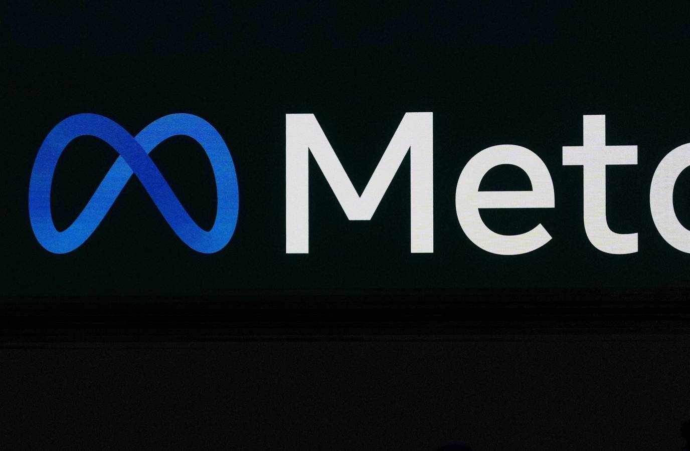 Meta to Slash 10% of Workforce Amid AI Push