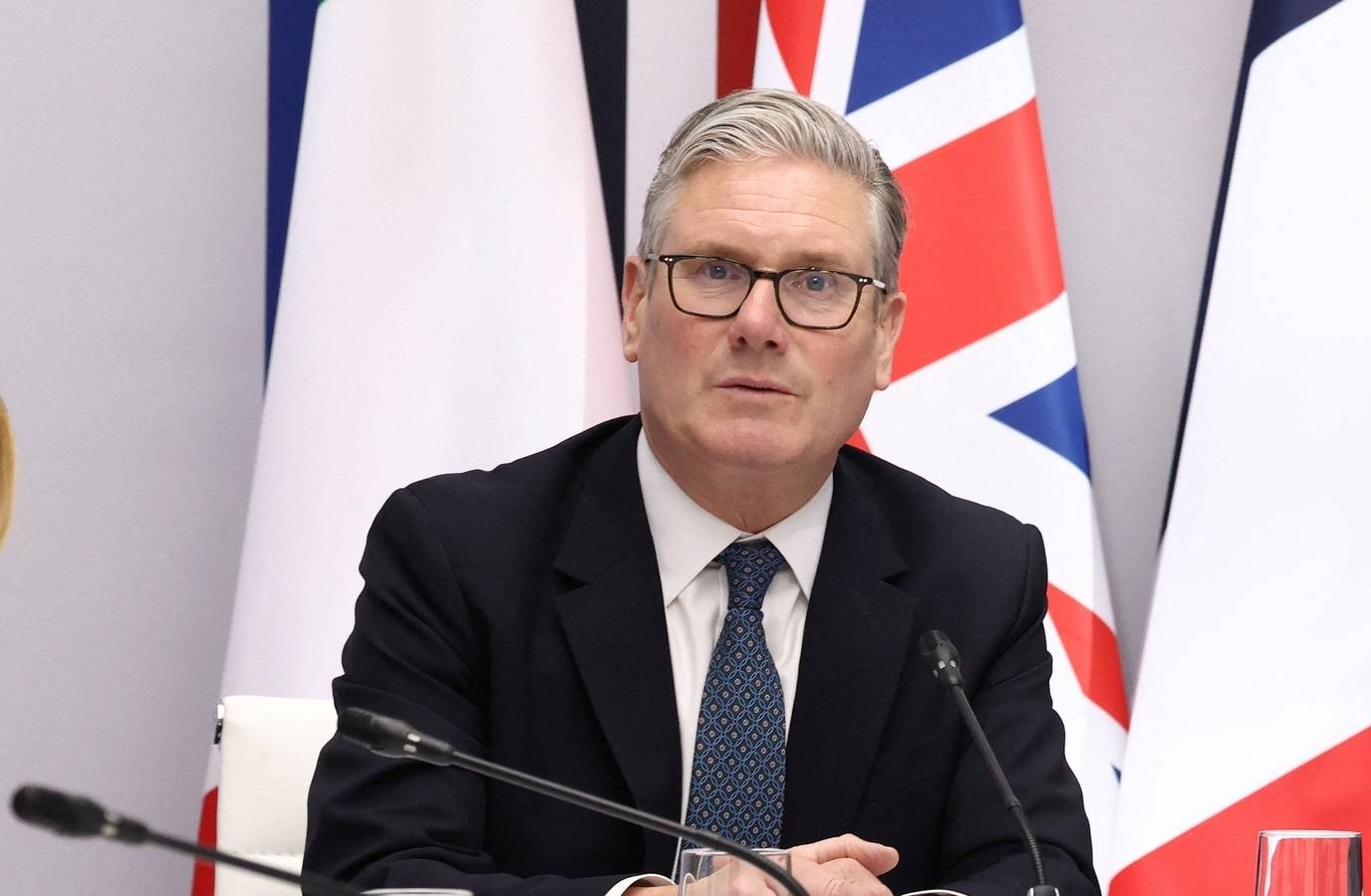 UK PM Keir Starmer Denies Knowledge of Peter Mandelson's Vetting Failure