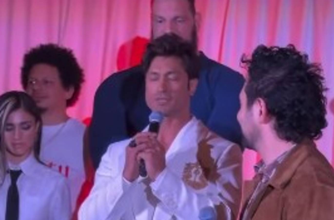 Vidyut Jammwal Brings Peace to CinemaCon 2026 with Powerful Gayatri Mantra