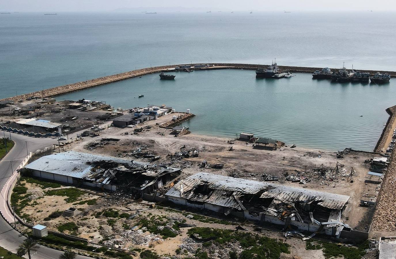 Tankers Navigate Strait of Hormuz Amid Reports of Firing Amidst Ongoing Tensions