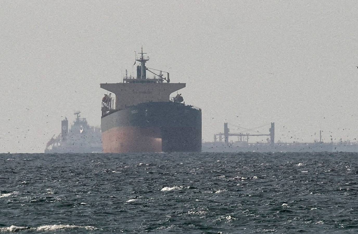 Iranian Gunboats Fire At Merchant Vessels in Strait of Hormuz: Report