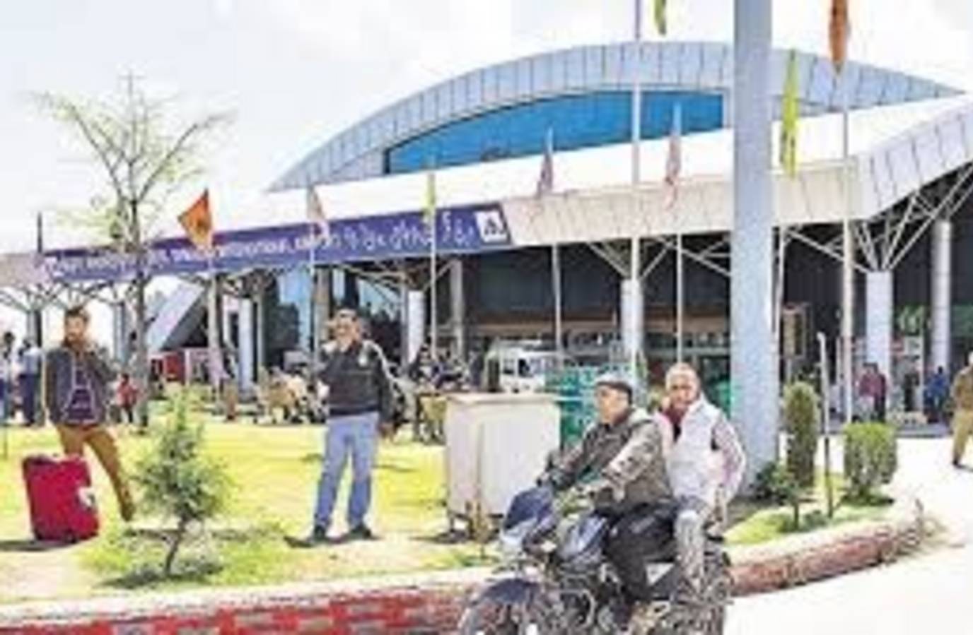 US National Detained at Srinagar Airport Over Suspicious Device