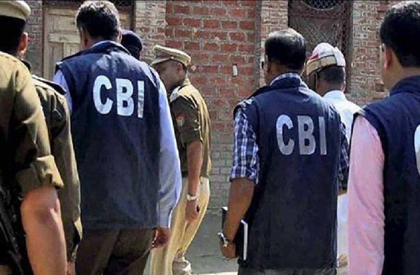 DGCA Official, Corporate Executive Arrested in ₹2.5 Lakh Bribery Case