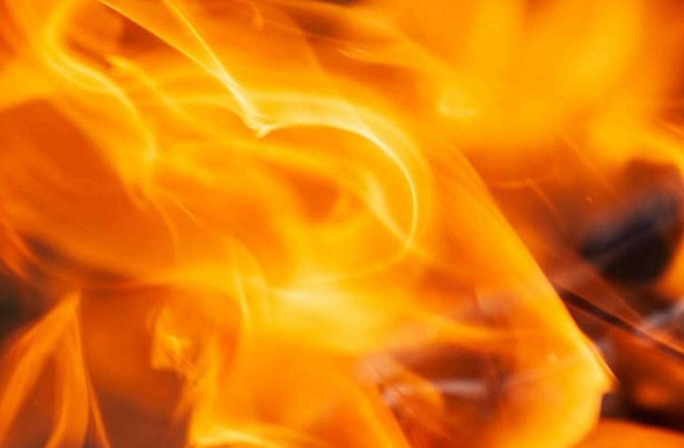 Virginia Blaze Engulfs Elementary School Near Bren Mar Park