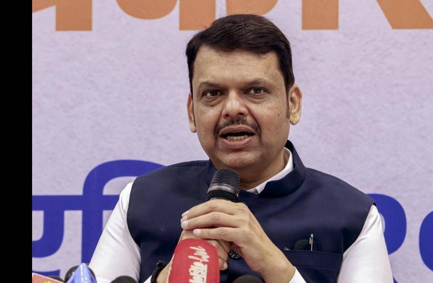 Fadnavis Launches Signature Drive to Push Women's Reservation Bill