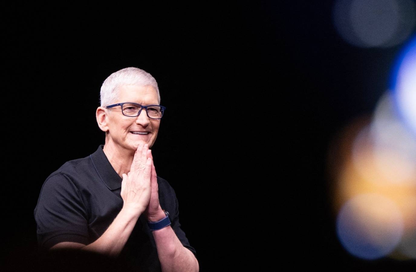 Tim Cook Stays on at Apple as Executive Chairman