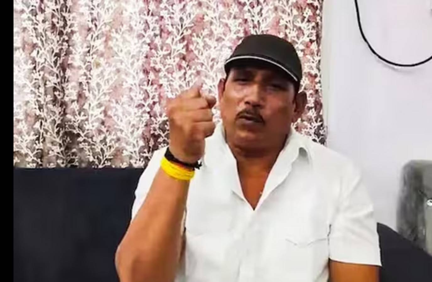 BJP MLA Threatens to Fill Cop's House with Cow Dung Over Minor Accident