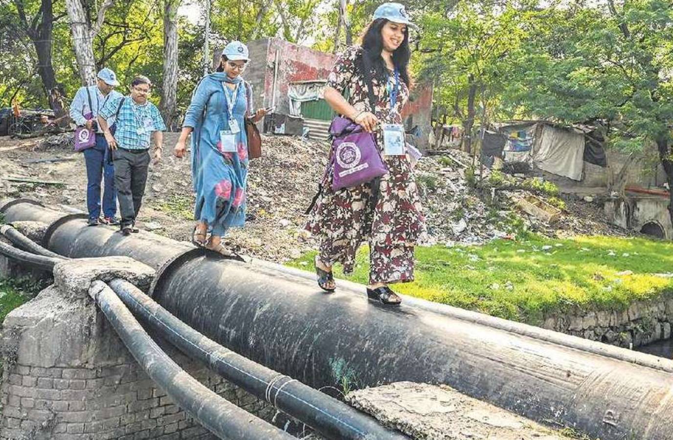 Delhi Teachers Embark on Census Mission Amidst Logistical Hurdles