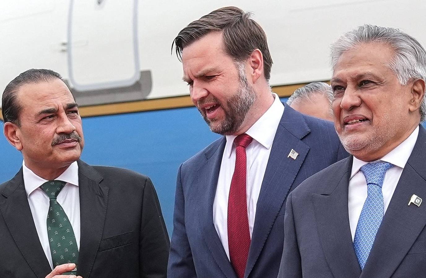 US Ceasefire Extension with Iran: White House Cancels Vance's Pakistan Trip