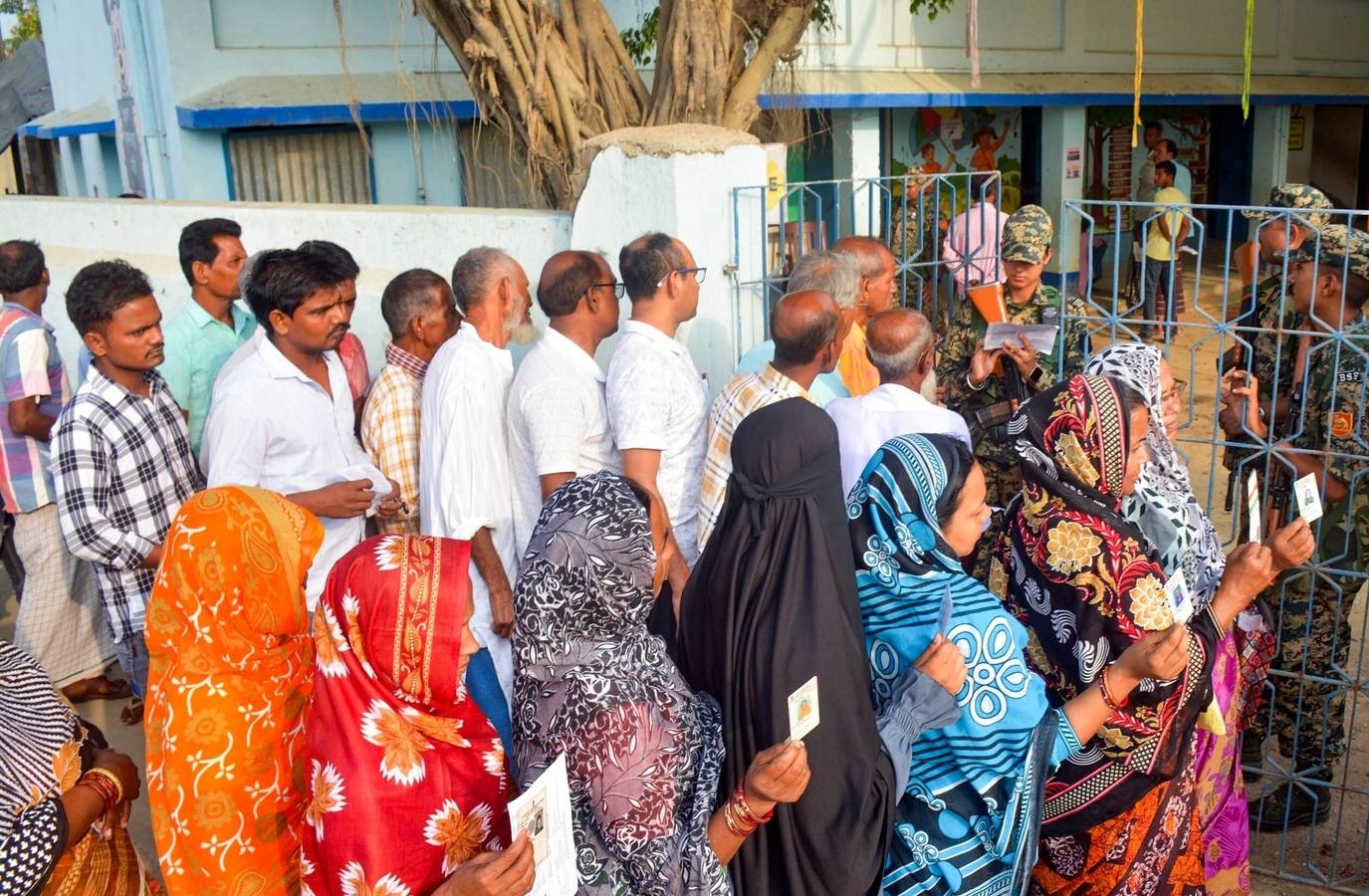 Bengal phase 1 at 92%, Tamil Nadu at 85% as Assembly polls close with record turnout| India News