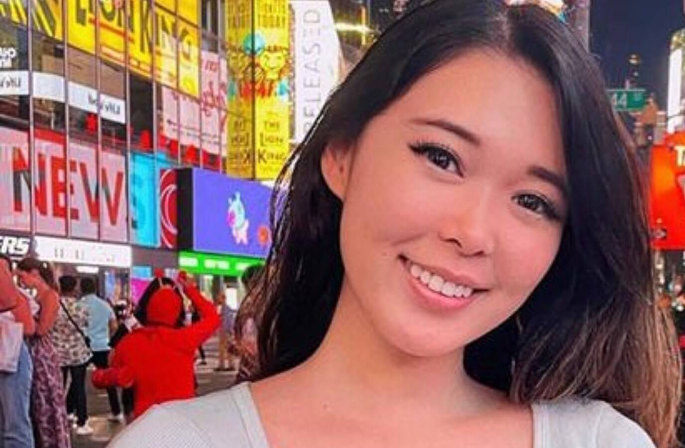 Twitch Star ExtraEmily Takes Indefinite Break Amid Viewbot Controversy