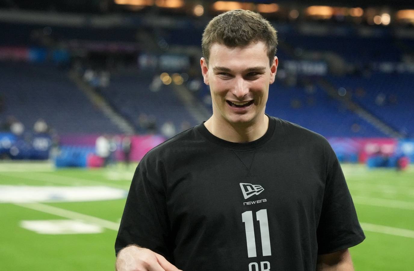 Raiders' No. 1 Pick Mendoza Hailed by Teammates and Owner