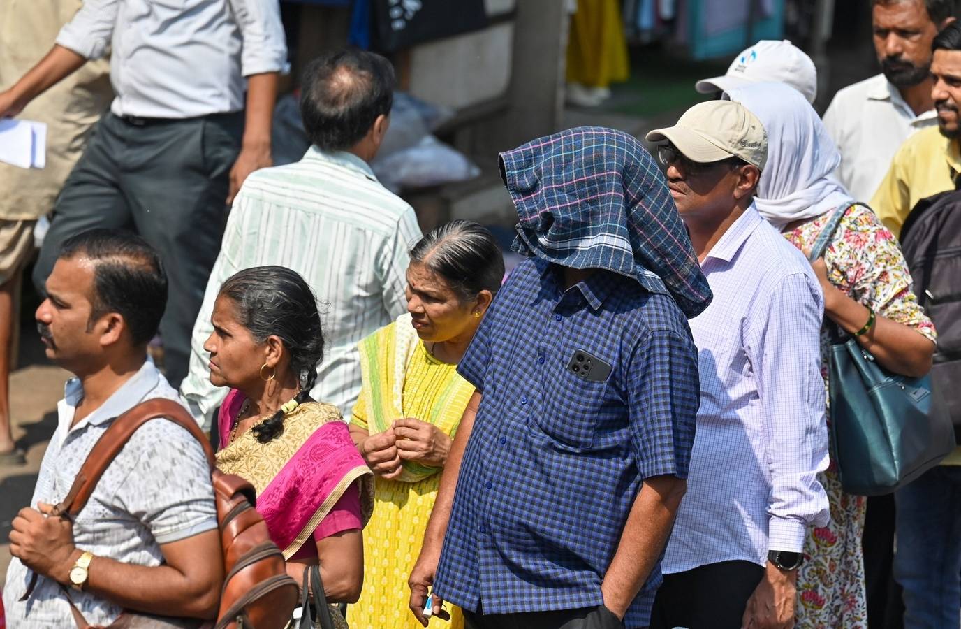 North India Sizzles Under Heatwave, Delhi Faces Yellow Alert