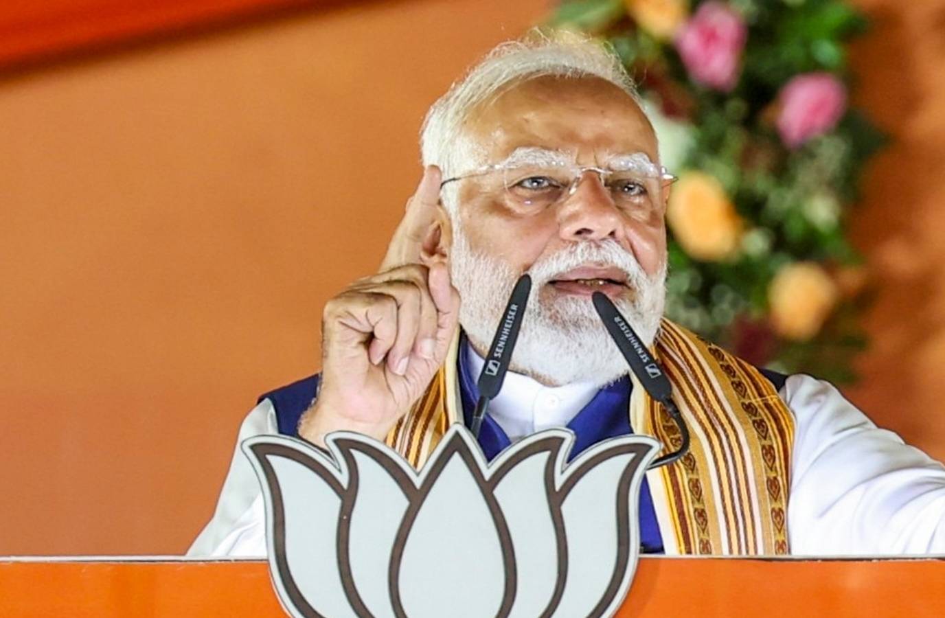 PM Modi Slams Mamata Banerjee's 15-Year Rule, Promises Citizenship to Matua Community