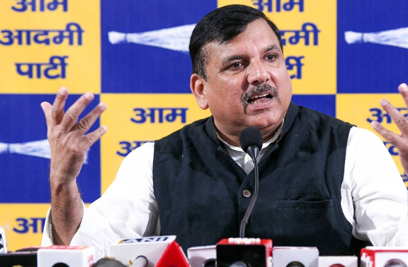 AAP Slams Rajya Sabha for 'Unauthorized' Party Tag Alteration