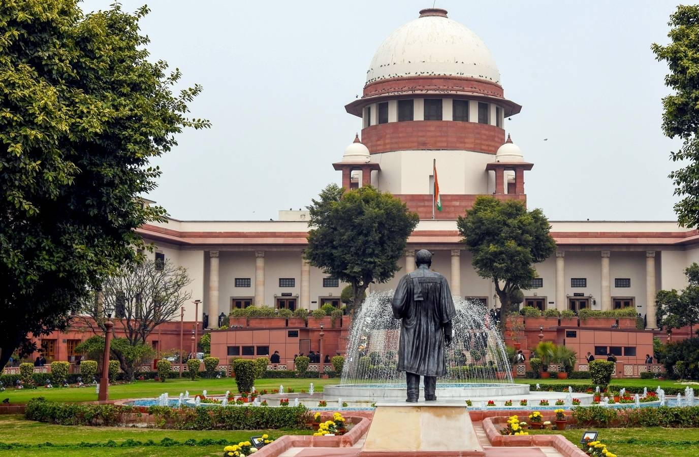 Supreme Court Nudges 80-Year-Old Woman to Mediation in Estate Dispute