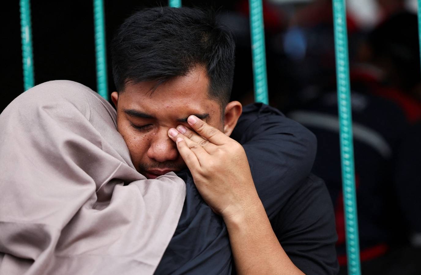 Indonesia Train Collision Death Toll Rises to 14 Amid Ongoing Rescue Efforts
