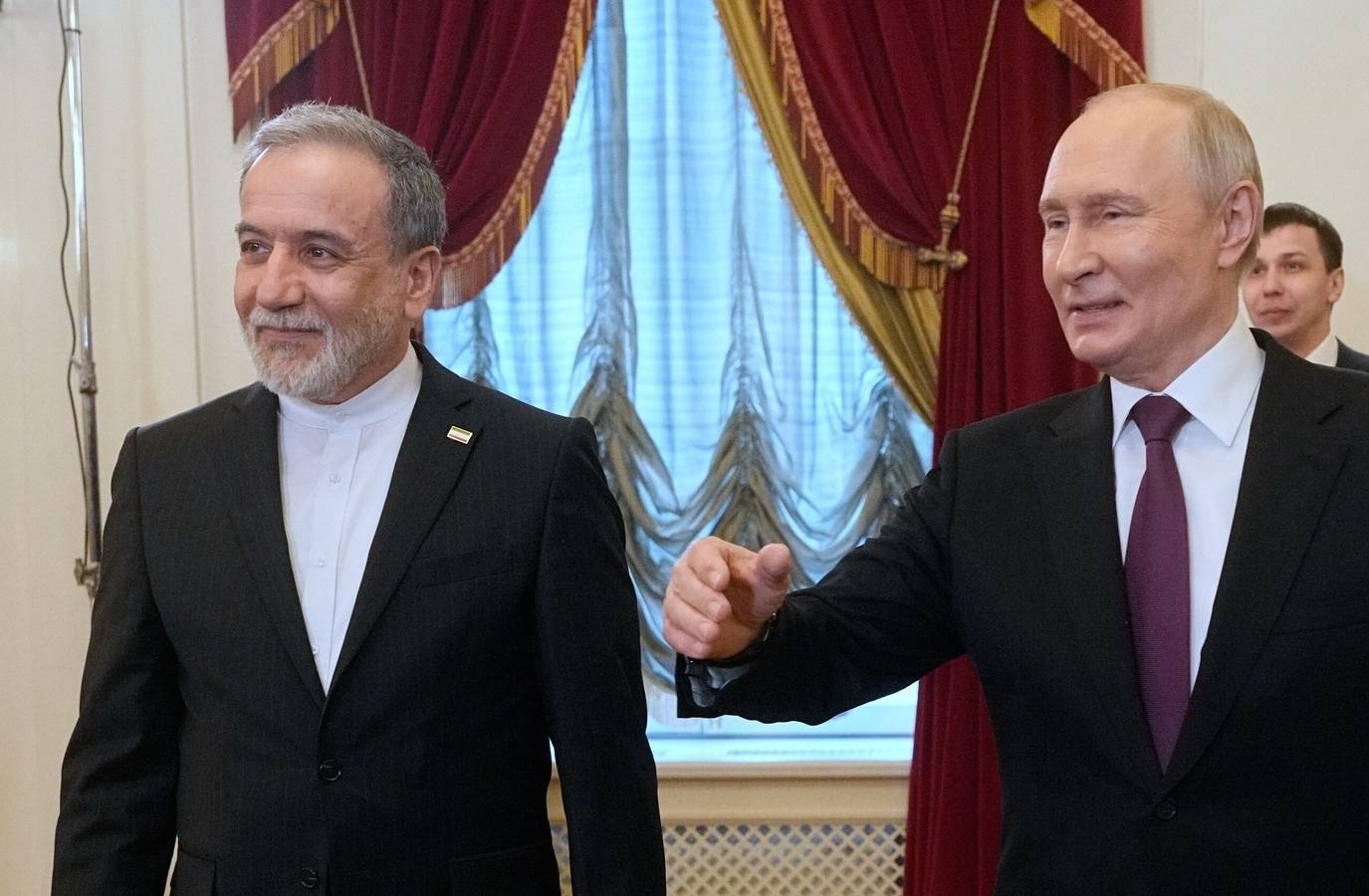 Iran Stands Firm Against US, Seeks Talks After Putin's Reaffirmation
