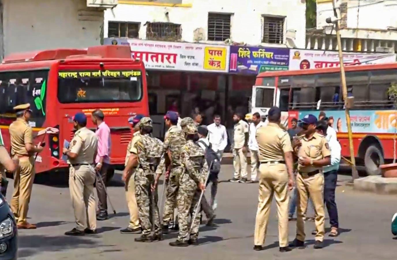 UP Cops Nab 4 in Agra Bus Harassment Case Thanks to Social Media Tip
