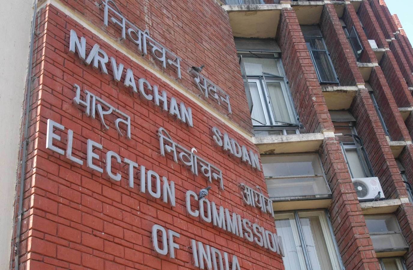EC Warns of Poll Violence in Bengal Ahead of Wednesday's Voting
