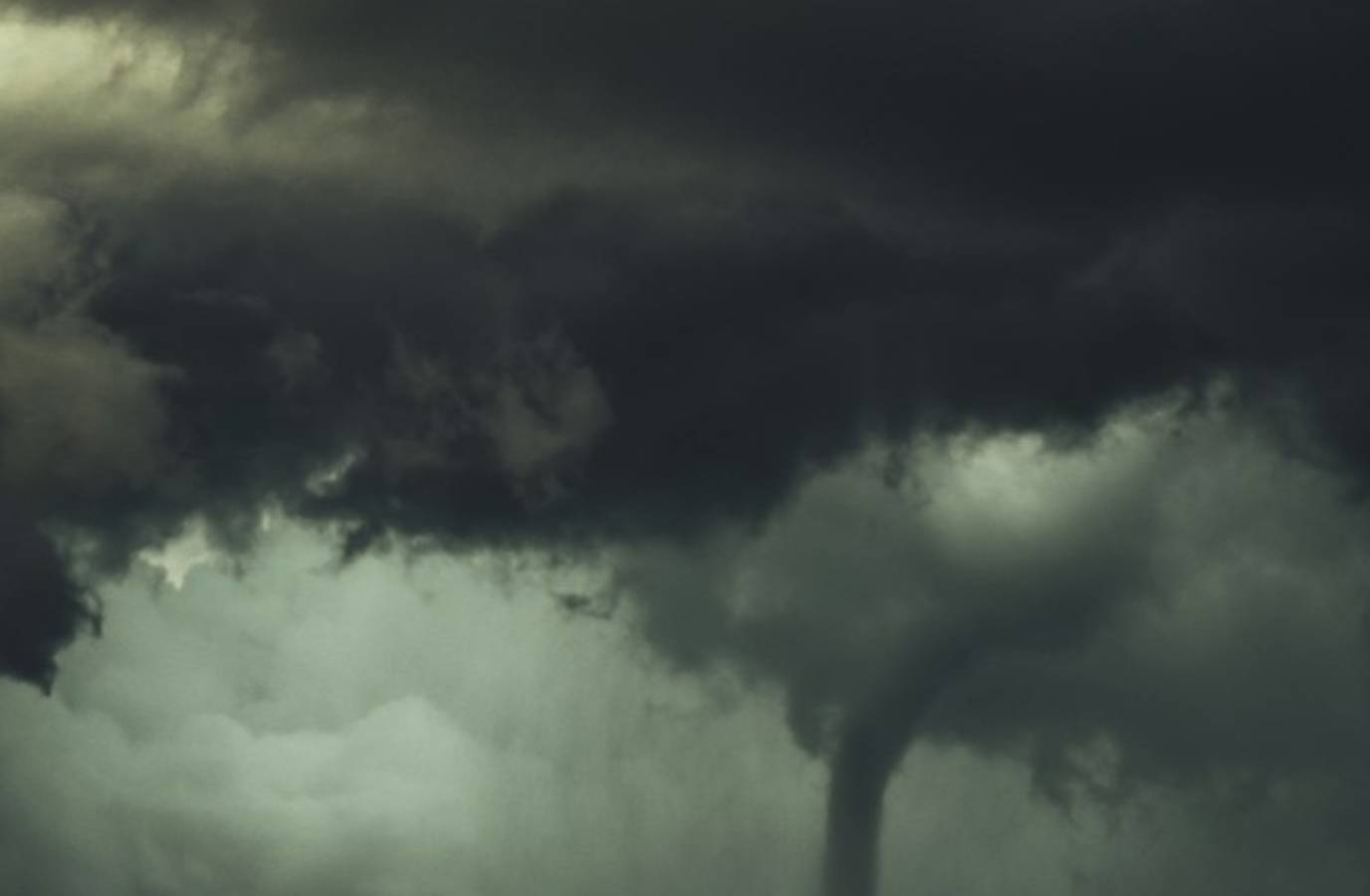 Tornado Warning Issued for DeSoto County, MS Amid Storm