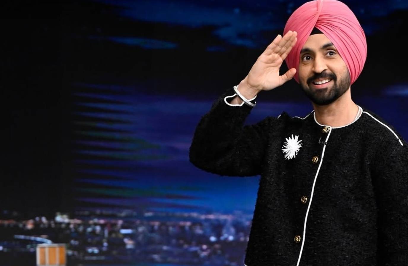 Diljit Dosanjh's Emotional Moment: 55,000 Indians Fill Stadium for His Vancouver Concert