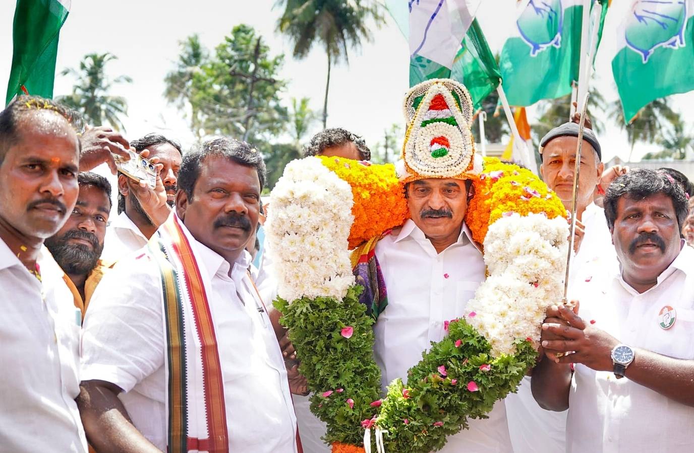 Congress Faces Dilemma Over Potential Kerala CM KC Venugopal