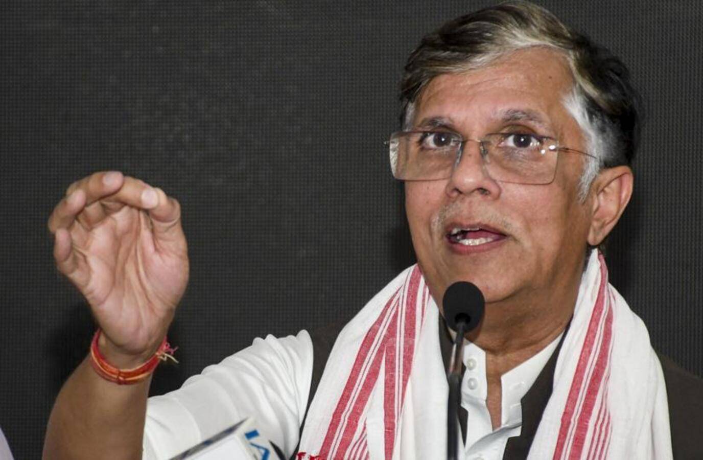 Supreme Court Grants Pawan Khera Bail, Warns Against Politically Motivated Cases